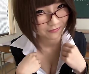 A drăguţe profesoare pentru a seduce studenţii