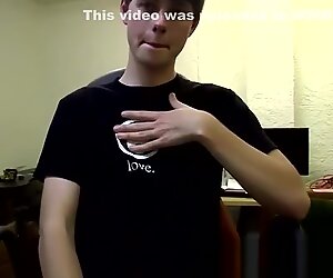 Skinny twink Dustin Beeber wanking and cumming on himself