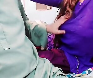 Punjabi soție fucked on new year night with clear hindi audio