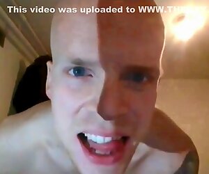 Cara careca punhetas off na câmara sexo skype
