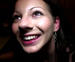 Casting todellinen euro brunette perseestä takaapäin