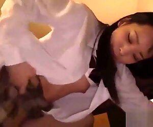 Japoneza school fata abe mikako enjoys hardcore fuck in rather poses - versi full